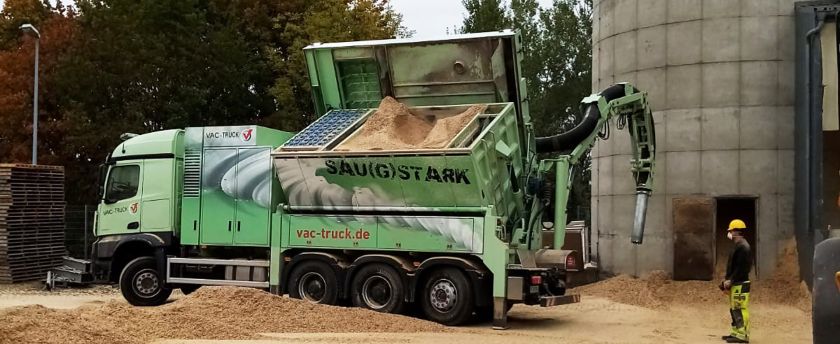 Kanal- und Rohrreinigung Kirchroth - Saugarbeiten